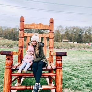 Meet your Posher, Mallory